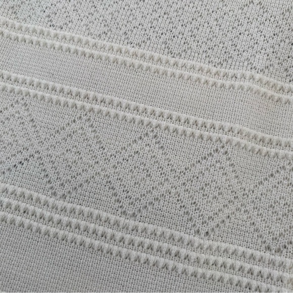 H&M Small Cream Color Top - Picture 2 of 4